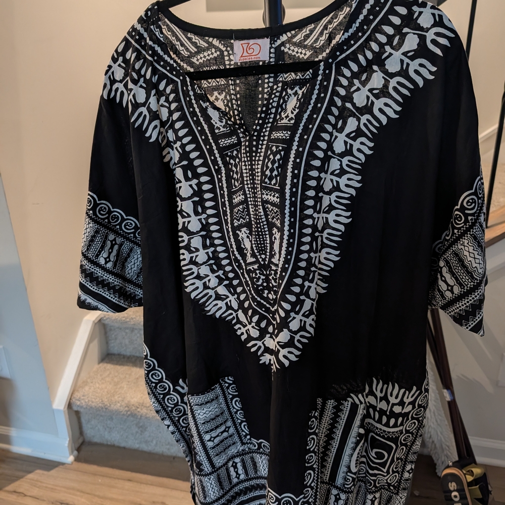 Black and White Patterned Tunic